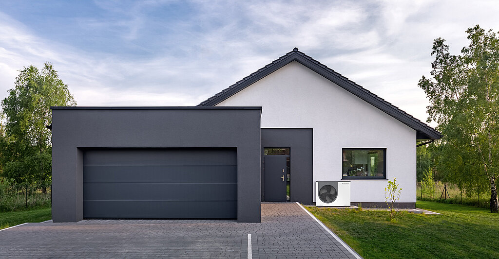 House equipped with heat pumps