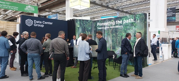 Messestand der DCG bei der Data Centre World