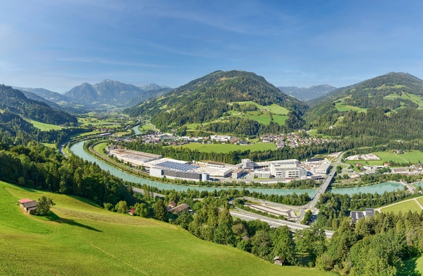 Bischofshofen mit dem Liebherr-Werk