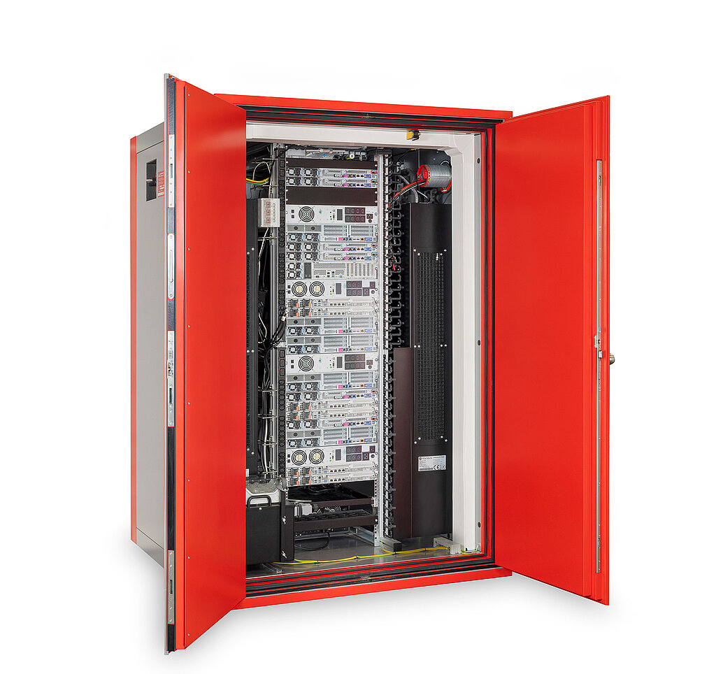 großer DC IT-Safe mit 2 Türen geöffnet